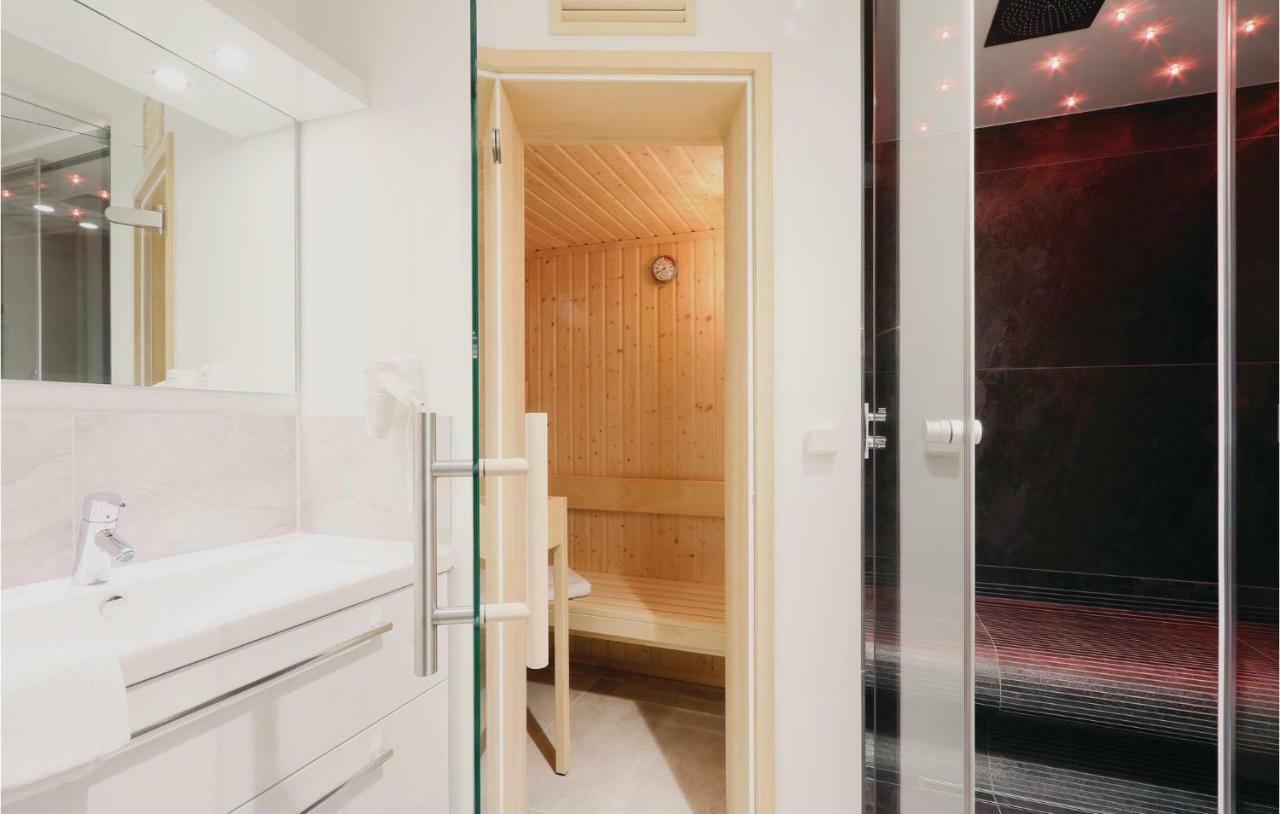 Nice Apartment In Luebeck Travemuende With Sauna Luaran gambar